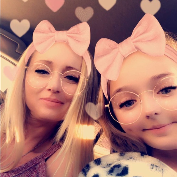 Meet your Posher, Gina - Picture 2 of 2